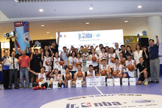 16 cầu thủ bóng rổ nhí xuất sắc sang Thượng Hải tập huấn