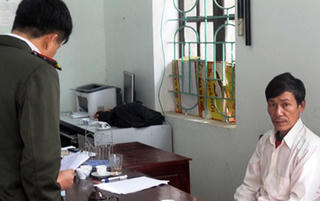Triệu tập thêm 3 người vụ khoe ảnh giết khỉ
