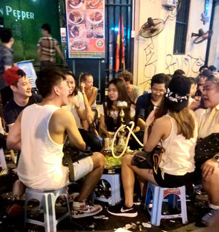 Phía sau những làn khói Shisha