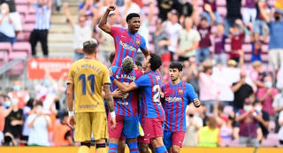 Sao 18 tuổi trở lại ghi bàn, Barca thắng đậm, tạm vượt qua khủng hoảng