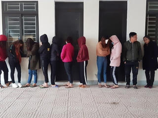Hai 'ổ nhền nhện' ở Hà Tĩnh: 200 nghìn/lượt bán dâm