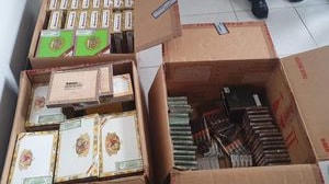 Triệt xóa ổ nhóm buôn bán xì gà không rõ nguồn gốc