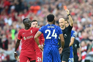 Sao Chelsea nhận thẻ đỏ, Liverpool vẫn bất lực dù hơn người từ hiệp 2