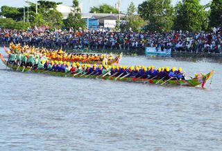 Kết thúc giải đua ghe Ngo Sóc Trăng lần thứ 2 năm 2015