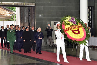 Tổ chức trọng thể lễ tang đồng chí Trương Quang Được