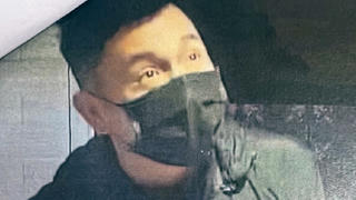 Truy tìm thanh niên vờ mua hàng để cướp tiệm vàng