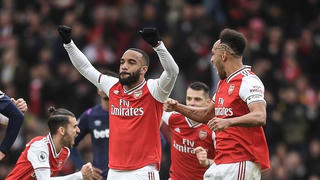 Arsenal thắng nhọc, Tottenham - Mourinho tiếp tục gây thất vọng