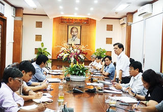 Giảm bớt họp hành… để chống lãng phí