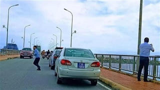 Tiếp cận ‘4 xin’