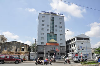 ĐH Luật TP HCM cũng kiểm tra đánh giá năng lực