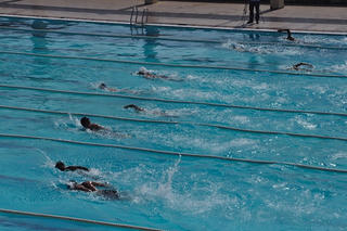 Quảng Bình tập huấn bơi lội, cứu đuối nước cho 90 học viên