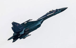 Nga lên tiếng trước thông tin Su-27 tiếp cận máy bay Mỹ ở khoảng cách nguy hiểm