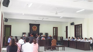 'Kỳ án vay nợ', hơn chục lần trả hồ sơ