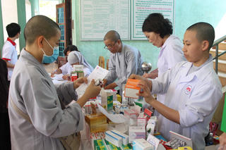Điểm sáng khám chữa bệnh cho người nghèo