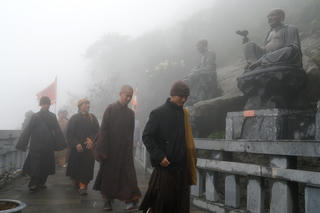 Mừng lễ Phật đản 2018, Sun World Fansipan Legend tặng vé cáp treo tới quý Tăng Ni cả nước