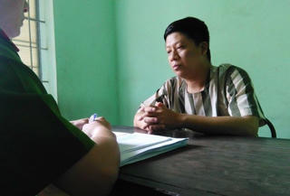 Giả danh công an lừa, chiếm đoạt iPhone