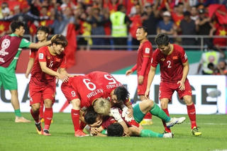 Bộ trưởng Nguyễn Ngọc Thiện cảm ơn Đội tuyển bóng đá Việt Nam