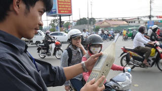 Phạm luật như chơi