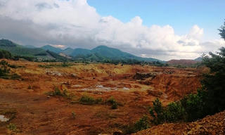 Vụ 'Treo tính mạng bên mỏ sắt' ở Thái Nguyên: UBND tỉnh yêu cầu di dời dân trong tháng 7