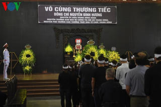 Người cán bộ tận trung gương mẫu, suốt đời lo việc nước, việc dân