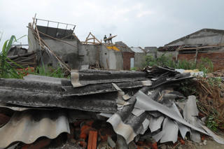 Khi giông lốc đi qua