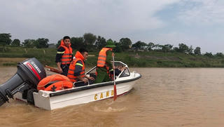 Để lại thư cho bố mẹ, nam thanh niên nhảy sông Hiếu tự tử