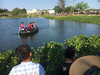 Phát hiện thi thể nam thanh niên nổi trên hồ An Tây