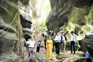 Đà Nẵng: Dấu ấn Hang Dơi hàng trăm triệu năm