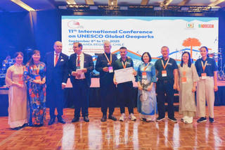 Công viên địa chất toàn cầu UNESCO Non nước Cao Bằng nhận giải thưởng quốc tế