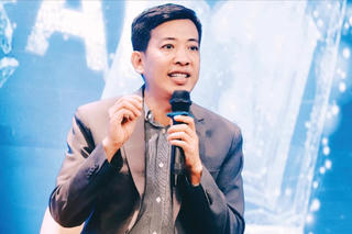 Nhà văn Hoàng Anh Tú: Tội phạm khai thác triệt để thói quen của người trẻ