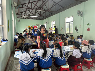 Quảng Ngãi: Nấu ăn sáng miễn phí cho hơn 500 học sinh ở vùng cao