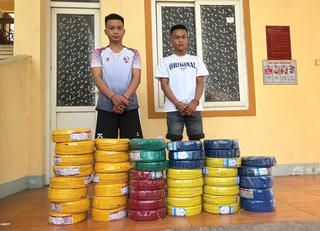 Nghệ An: Bắt 2 anh em ruột trộm 44 cuộn dây điện