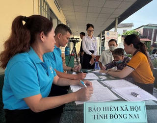 Bảo hiểm xã hội tỉnh Đồng Nai: Vận động người hưởng lương hưu qua tài khoản cá nhân