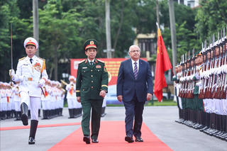 Đại tướng Phan Văn Giang chủ trì lễ đón Bộ trưởng Bộ Quốc phòng Thổ Nhĩ Kỳ