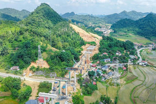 Lạng Sơn: Phấn đấu thông tuyến cao tốc Hữu Nghị - Chi Lăng và Đồng Đăng - Trà Lĩnh vào ngày 19/12