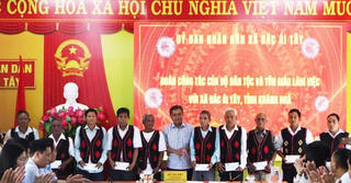 Khánh Hòa: Thứ trưởng Thường trực Bộ Dân tộc và Tôn giáo làm việc tại xã Bác Ái Tây