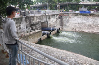 Hà Nội bổ cập nước từ Hồ Tây để 'rửa sạch' sông Tô Lịch