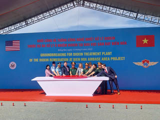 Việt Nam - Hoa Kỳ tăng cường hợp tác khắc phục hậu quả dioxin tại Sân bay Biên Hòa