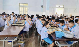 Bảo đảm suất ăn bán trú ngon - sạch - an toàn