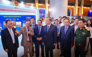 Bệnh viện Tâm Anh giới thiệu công nghệ Robot, AI tại tòa nhà Quốc hội