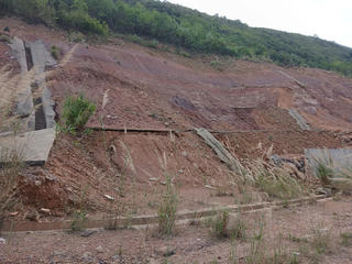 Quảng Ninh: Công trình chống sạt lở bị… sạt lở