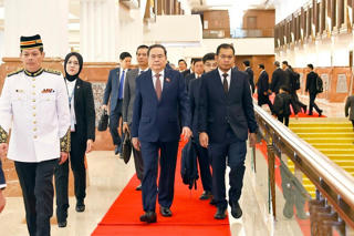 Chủ tịch Quốc hội Trần Thanh Mẫn hội đàm với Chủ tịch Hạ viện Malaysia