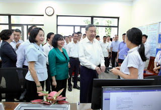 Kết luận của Bộ Chính trị, Ban Bí thư về thực hiện pháp luật về phân cấp, phân quyền, phân định thẩm quyền khi vận hành chính quyền địa phương 2 cấp