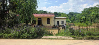 Khoảng lặng nơi làng Ảng