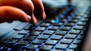 Trả giá vì “tay nhanh hơn não”