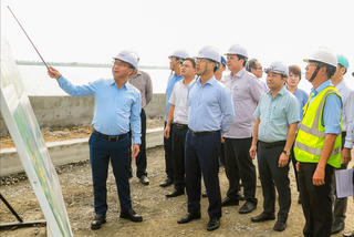 Chủ tịch UBND TP Đà Nẵng kiểm tra các công trình, dự án trọng
điểm 
