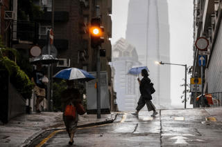 Siêu bão Ragasa: Philippines sơ tán khẩn cấp, Hồng Kông đóng cửa sân bay