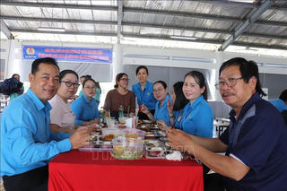Công đoàn chăm lo Tết 2026 cho công nhân, người lao động