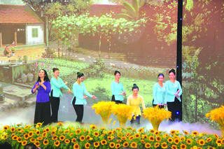 Đi tìm Những bản hùng ca đất nước