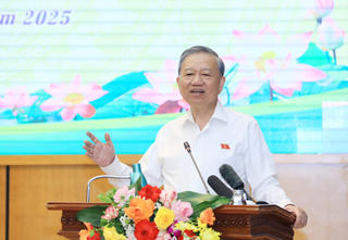 Không để thủ tục hành chính là gánh nặng của chính quyền và người dân